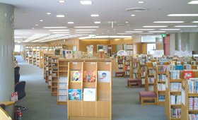 写真：飛島村図書館